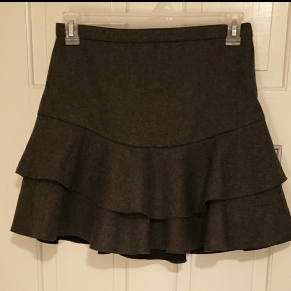 J. Crew Flounce Ruffle Skirt Bonded Gray Wool sz 2 EUC - Picture 2 of 6